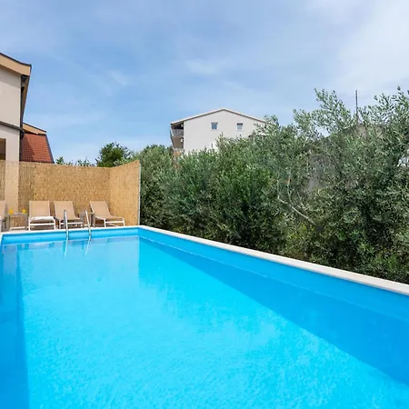 Iva Apartment *